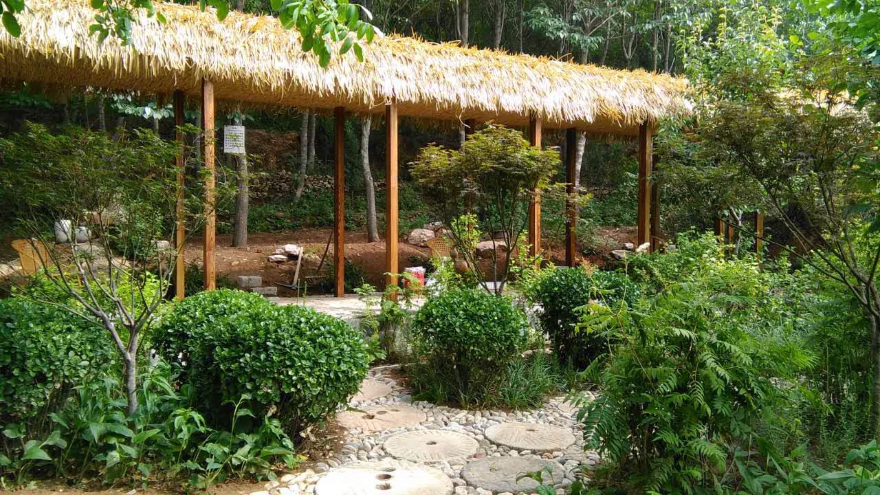 博達安山莊加緊建設